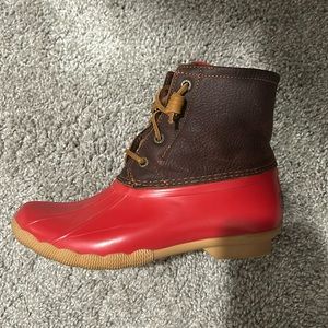 Red and brown Sperry Duck boots!